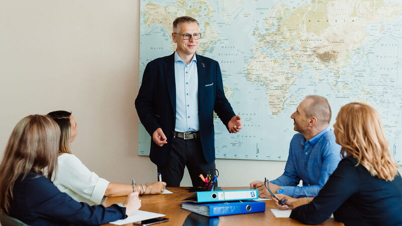 ELUMA Trans - O nás